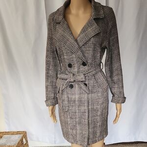 Chocolate USA Houndstooth Pattern Fabric